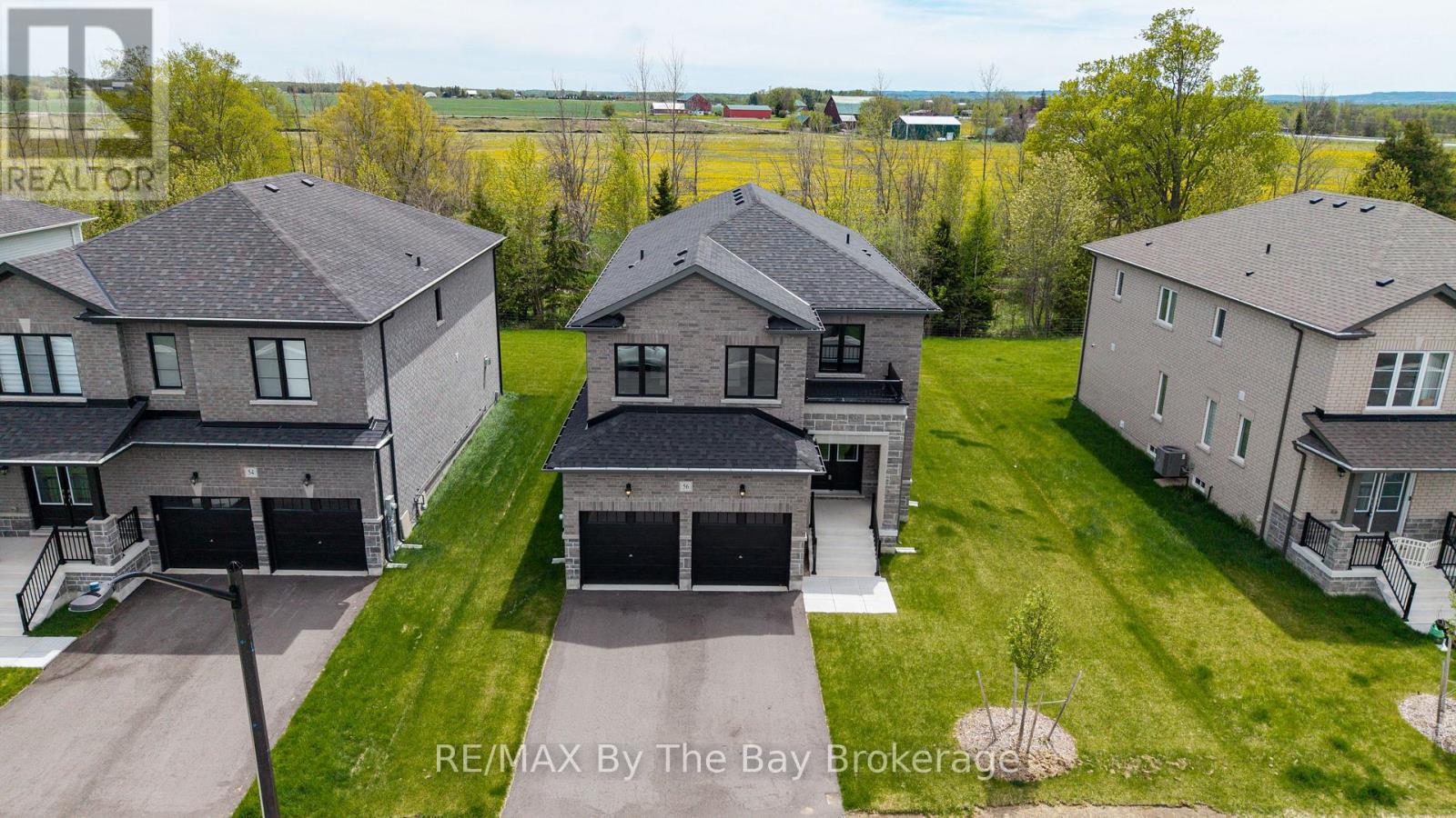 56 AMBER DRIVE - 33