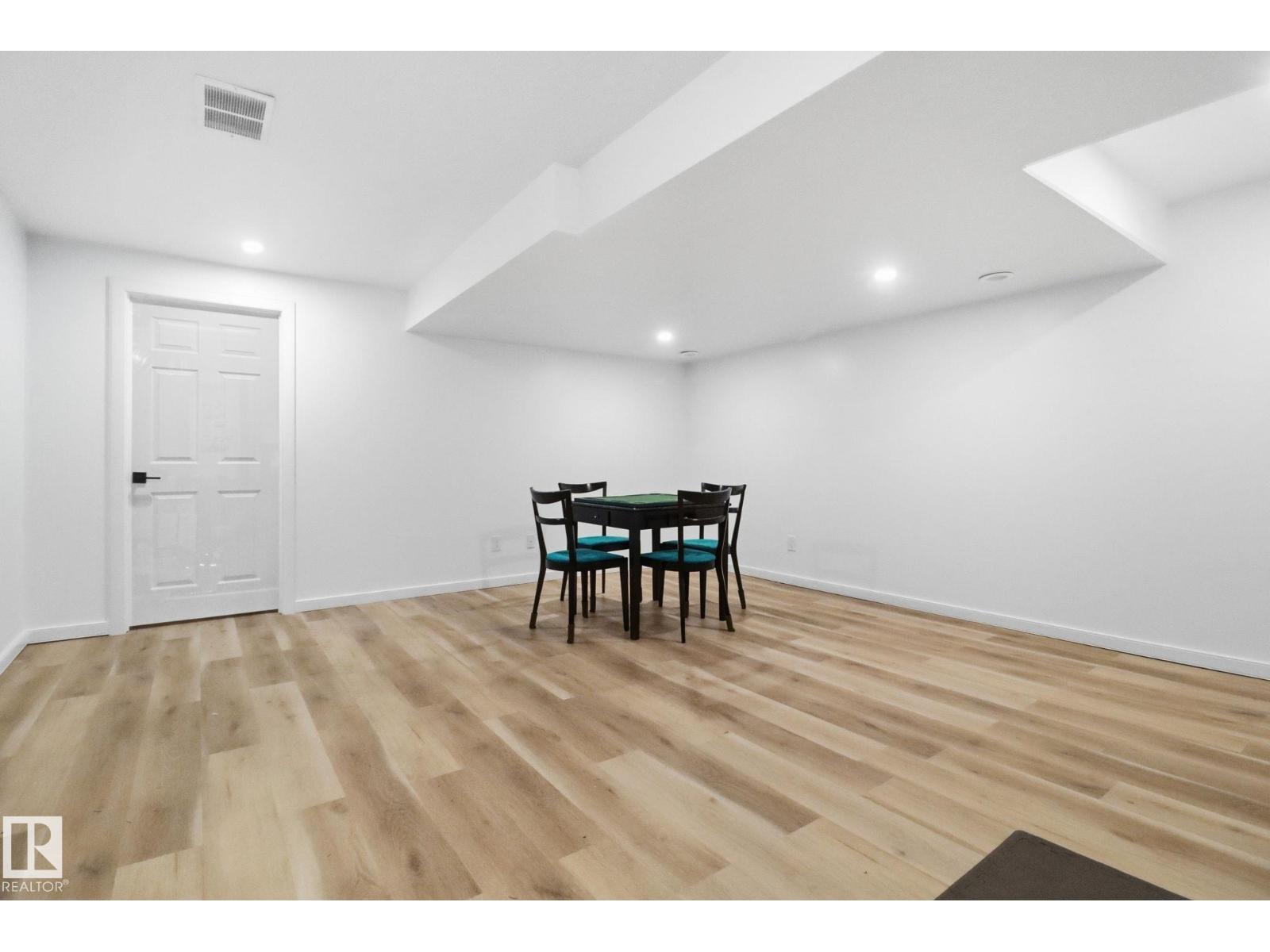 3234 CHERNOWSKI WY SW - 26