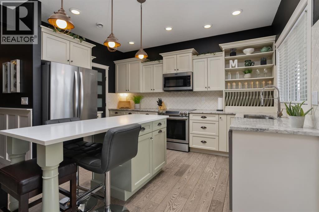 5215 35 Avenue - 6