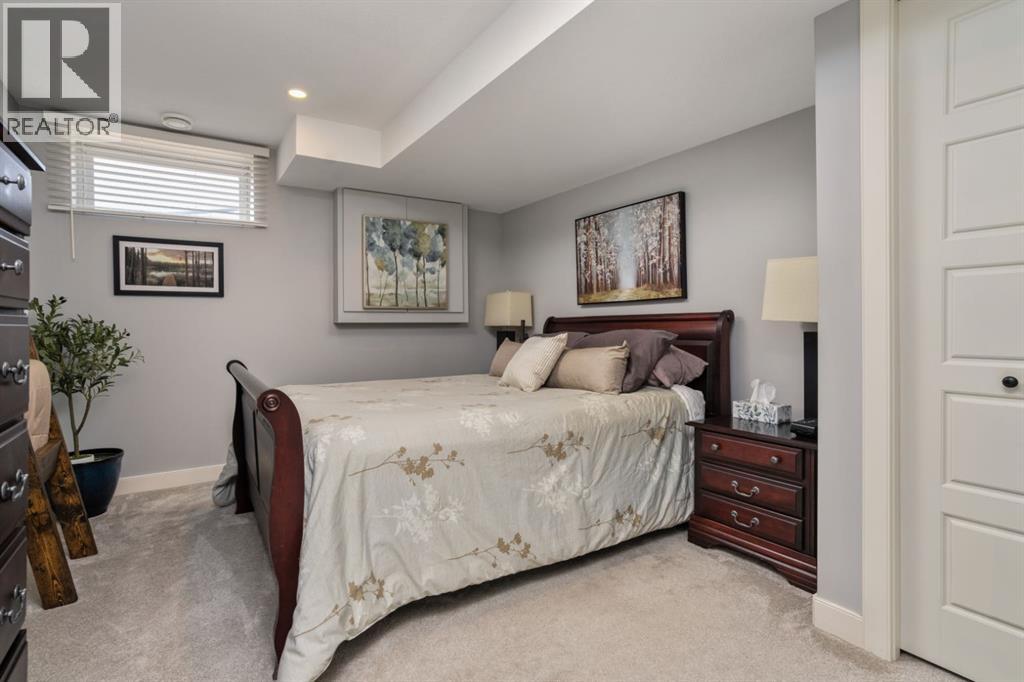 5215 35 Avenue - 37