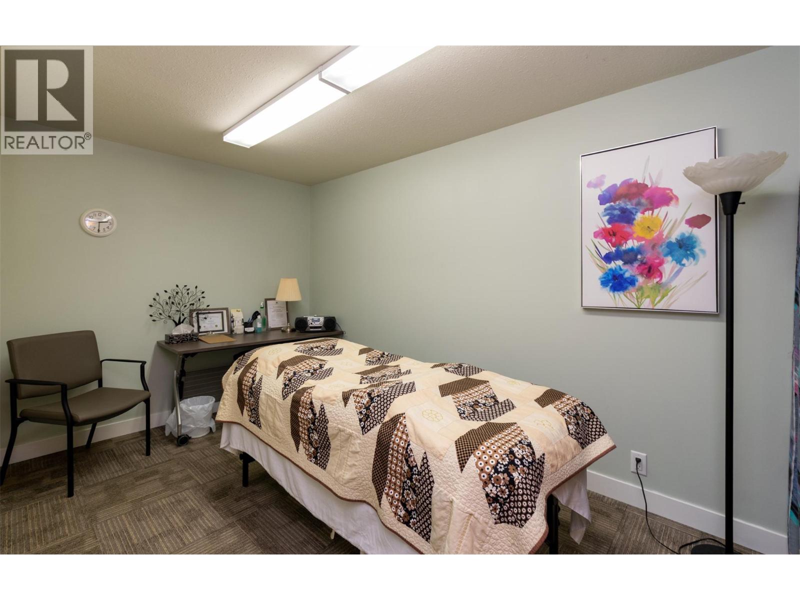  781 Marine Park Drive Northeast, Salmon Arm