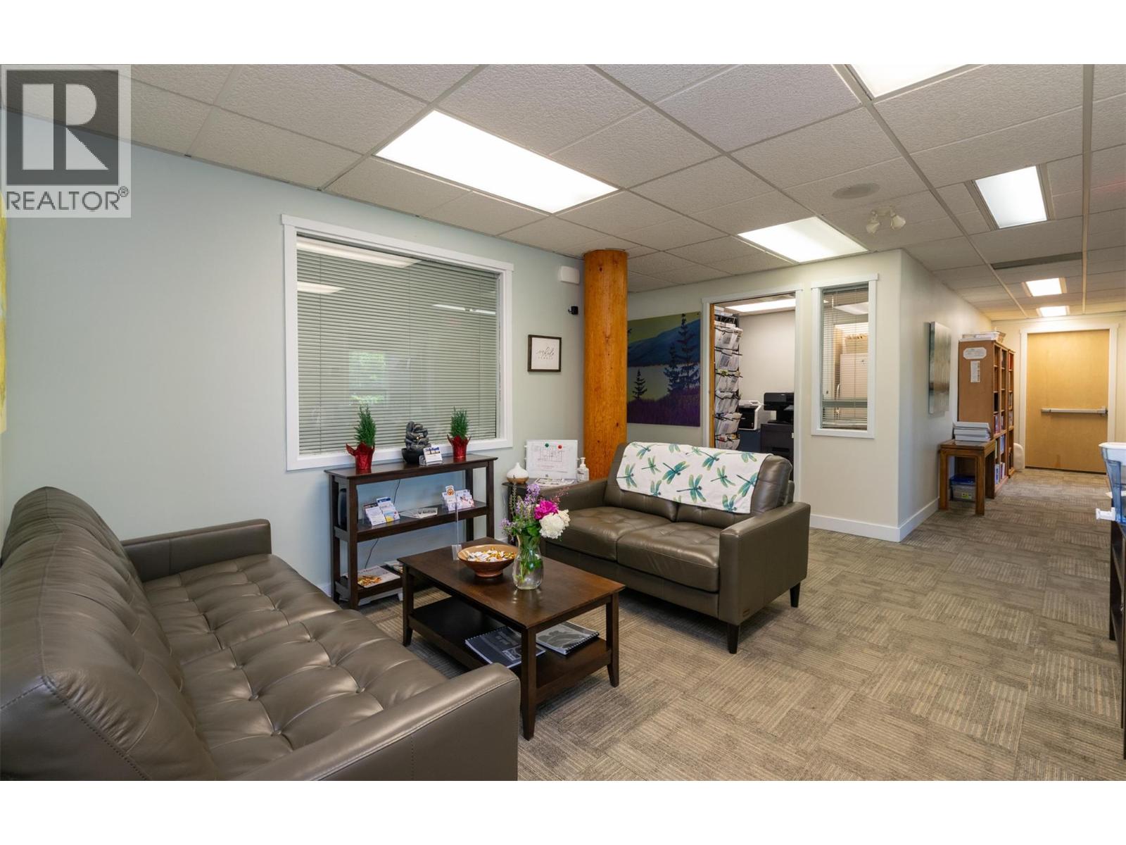  781 Marine Park Drive Northeast, Salmon Arm