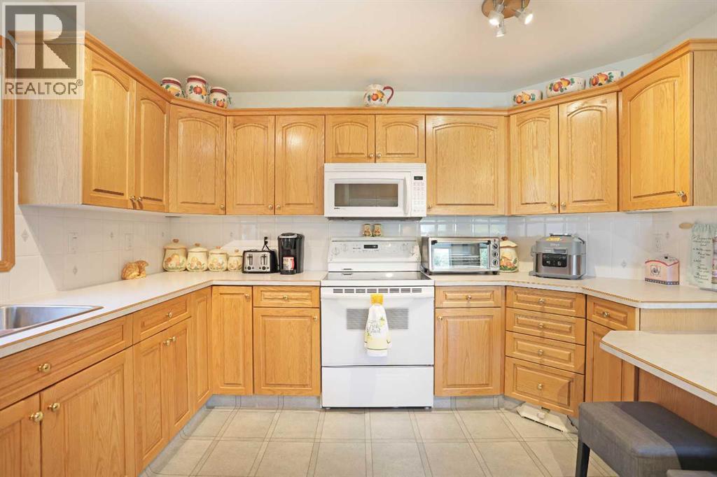 47 Park Place W - 10