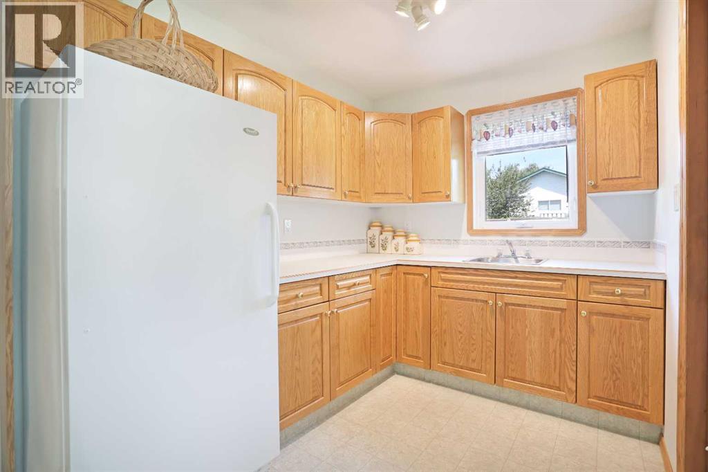 47 Park Place W - 32