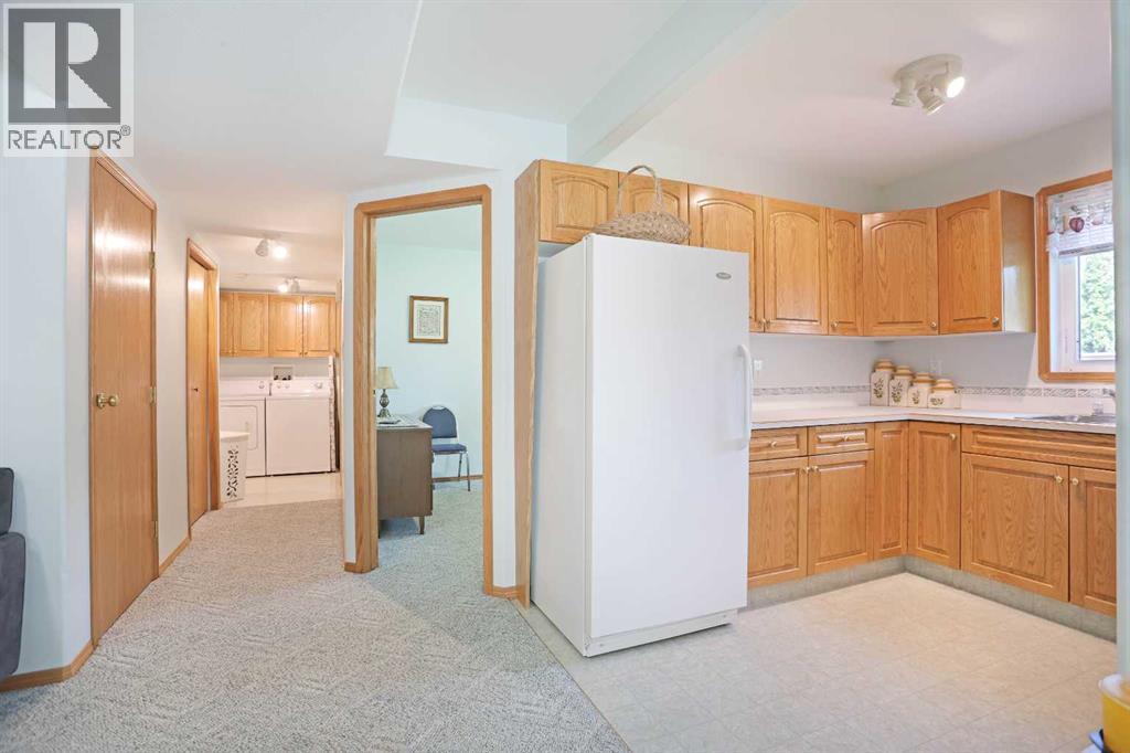 47 Park Place W - 33