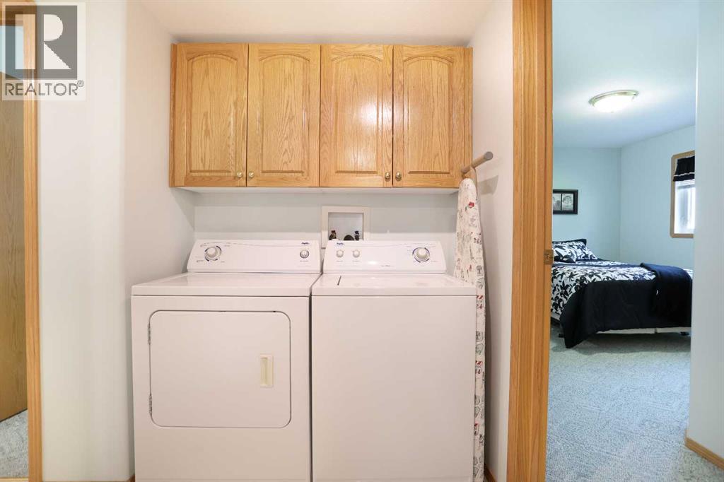 47 Park Place W - 35