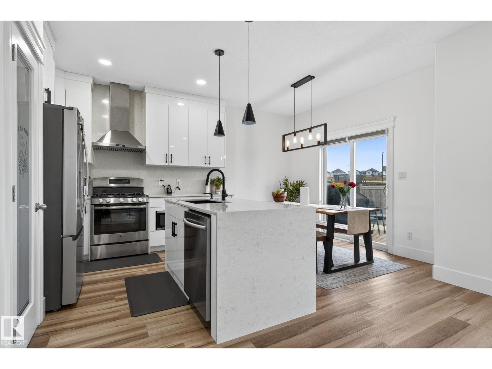 9628 221 ST NW - 11