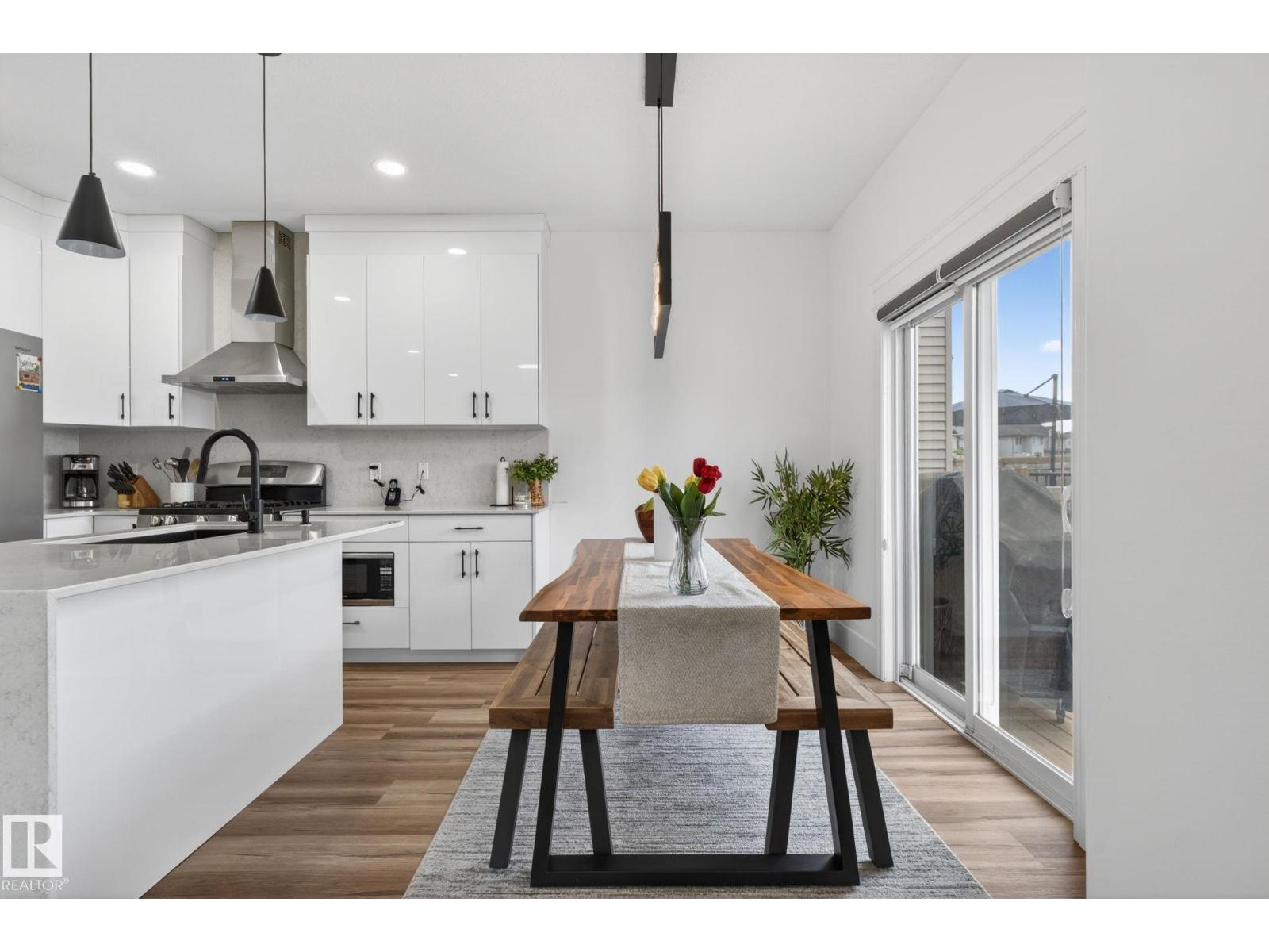 9628 221 ST NW - 14