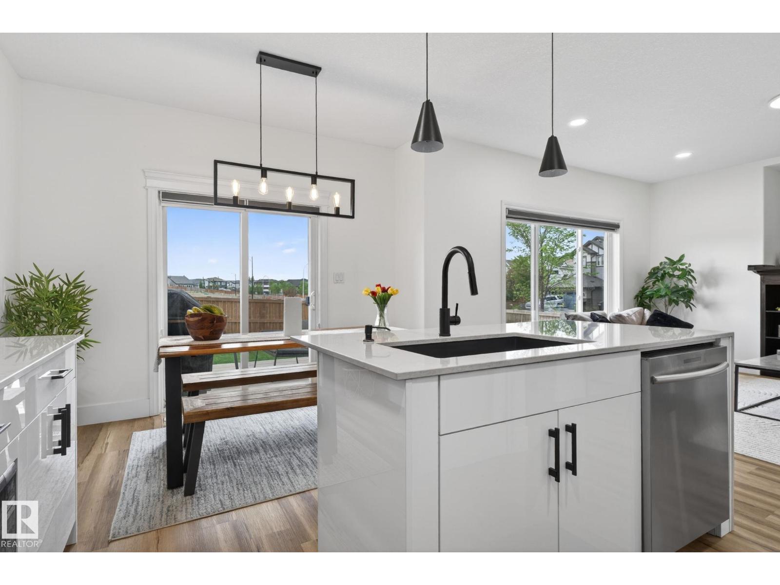 9628 221 ST NW - 16