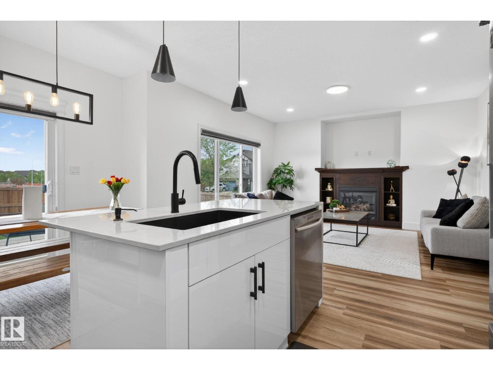 9628 221 ST NW - 17
