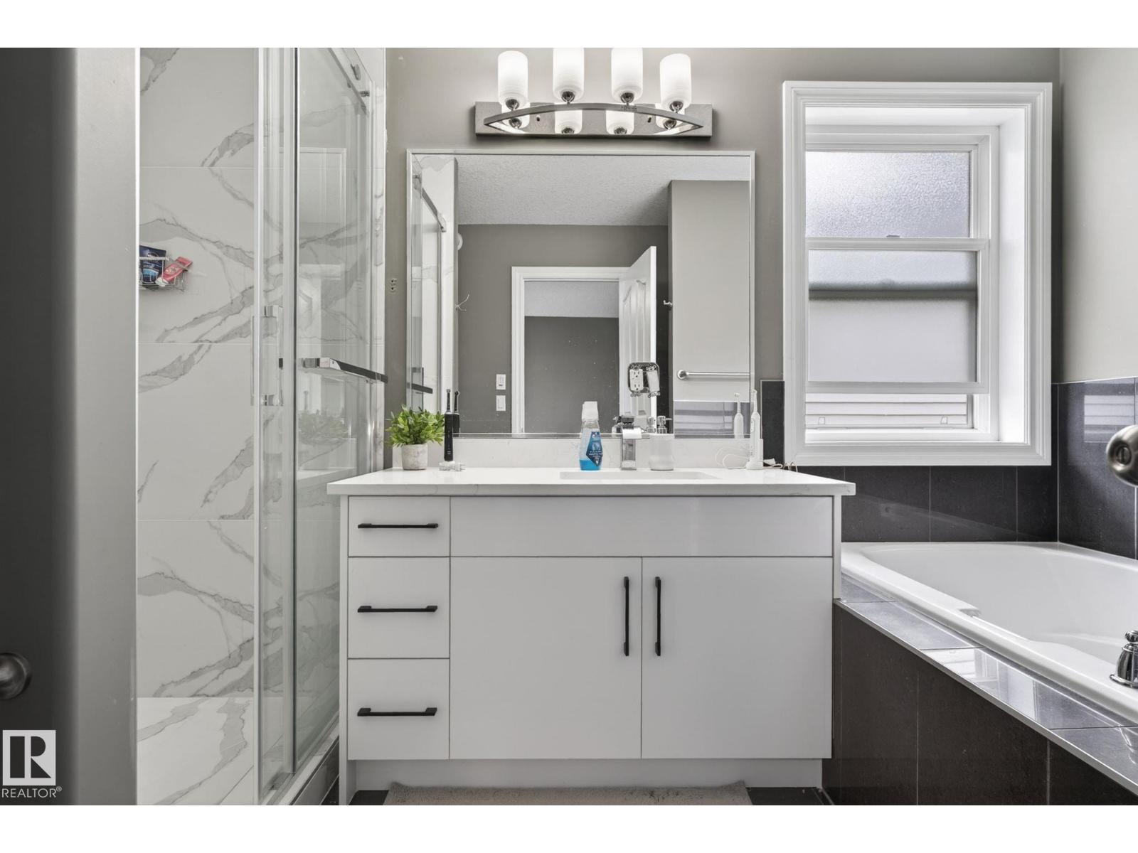 9628 221 ST NW - 34