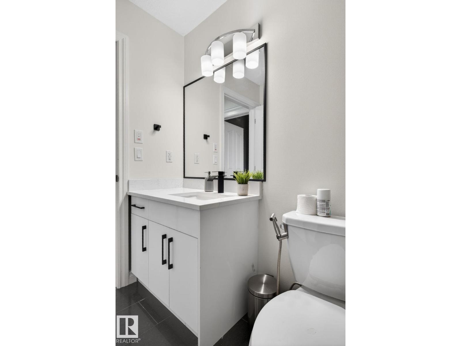 9628 221 ST NW - 44