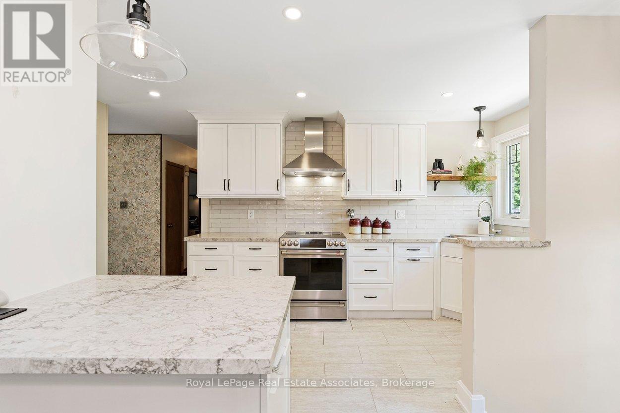 206 ELIZABETH STREET S - 10