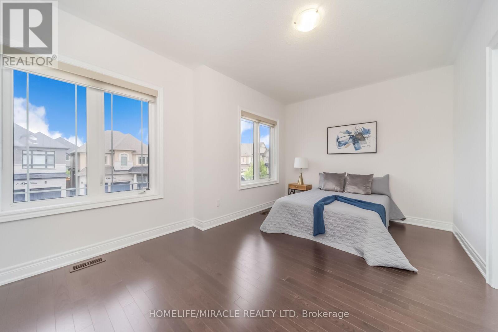 16 LYLE WAY - 31