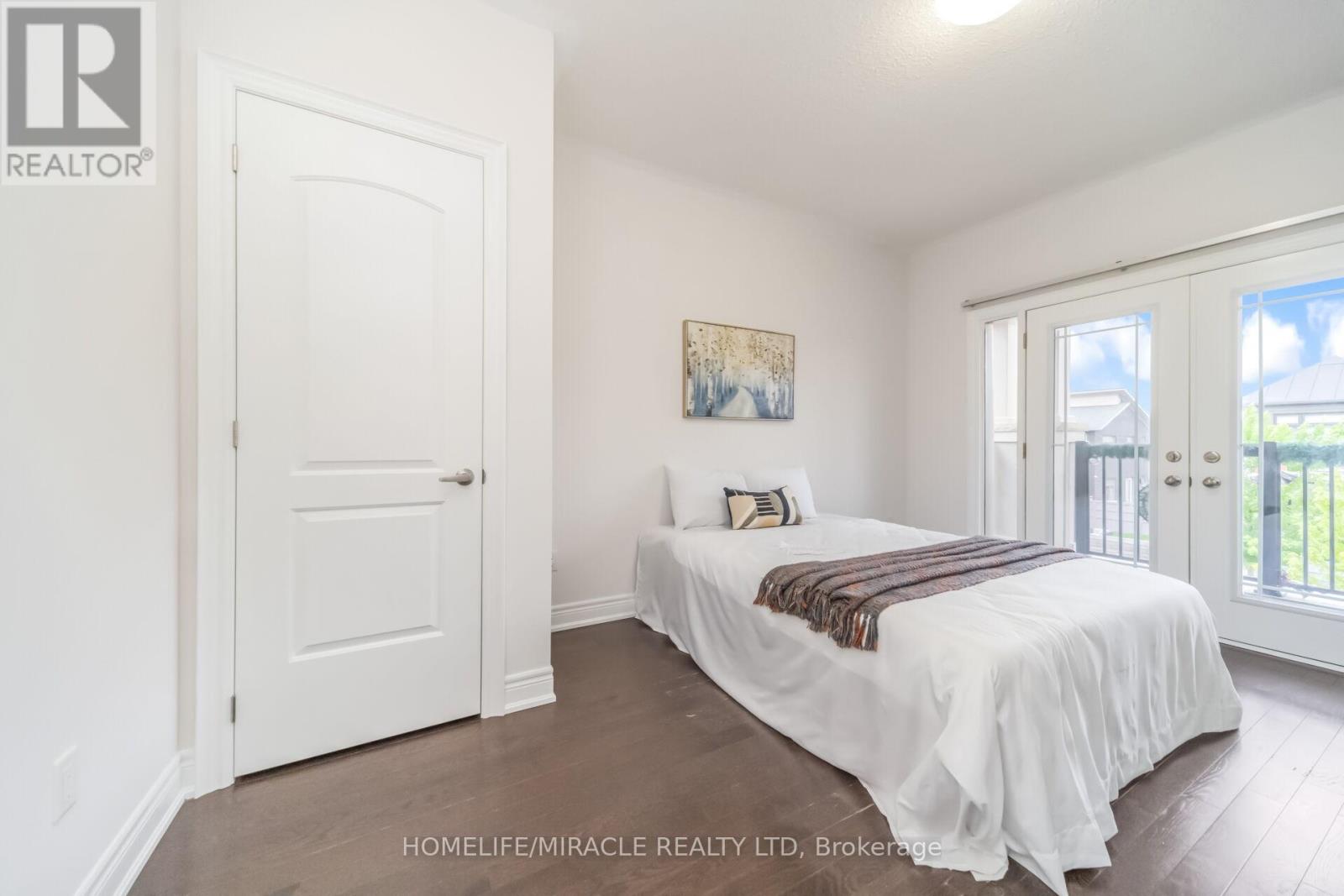 16 LYLE WAY - 33