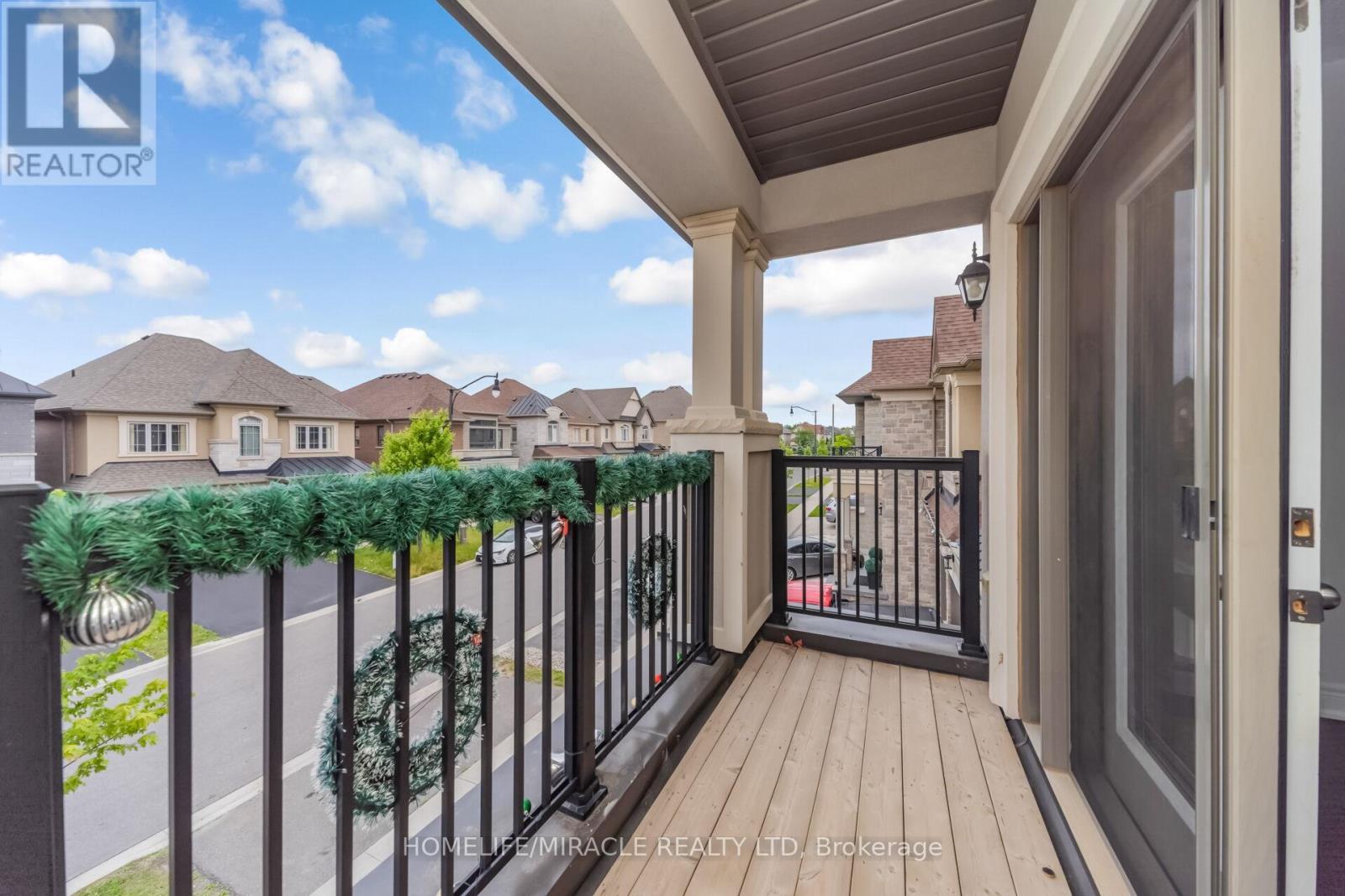 16 LYLE WAY - 38