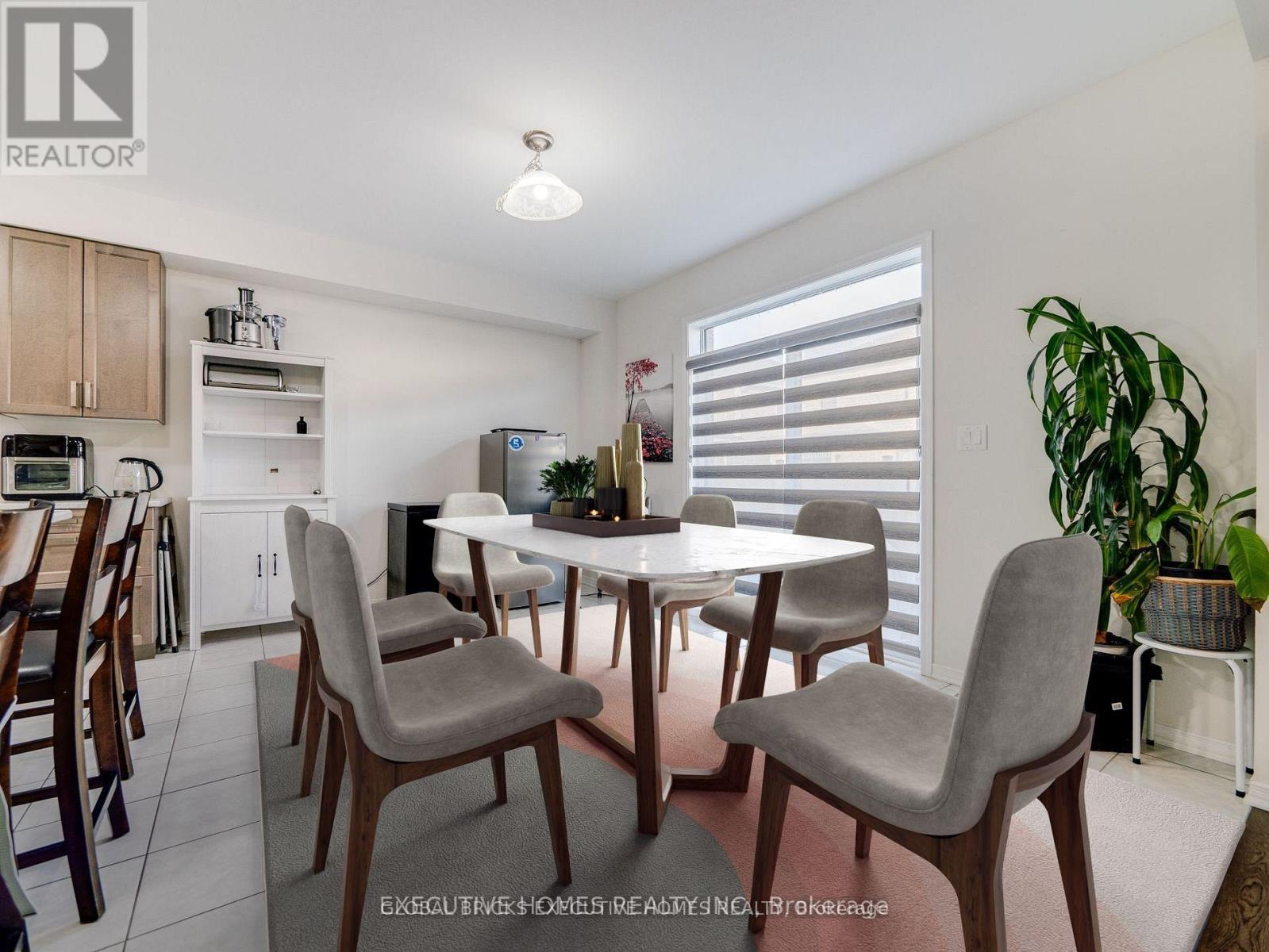 26 LILLIAN WAY - 14