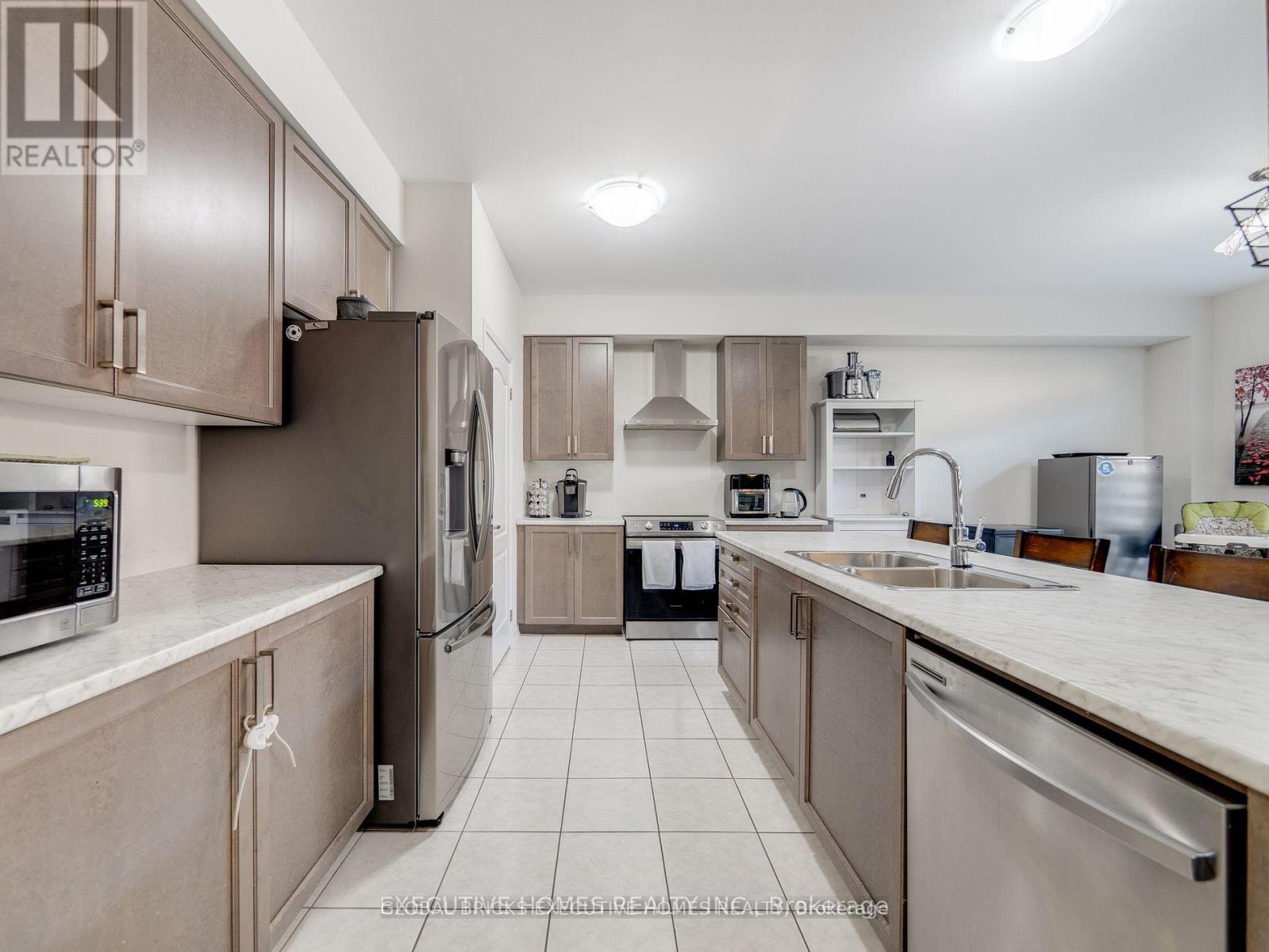 26 LILLIAN WAY - 18