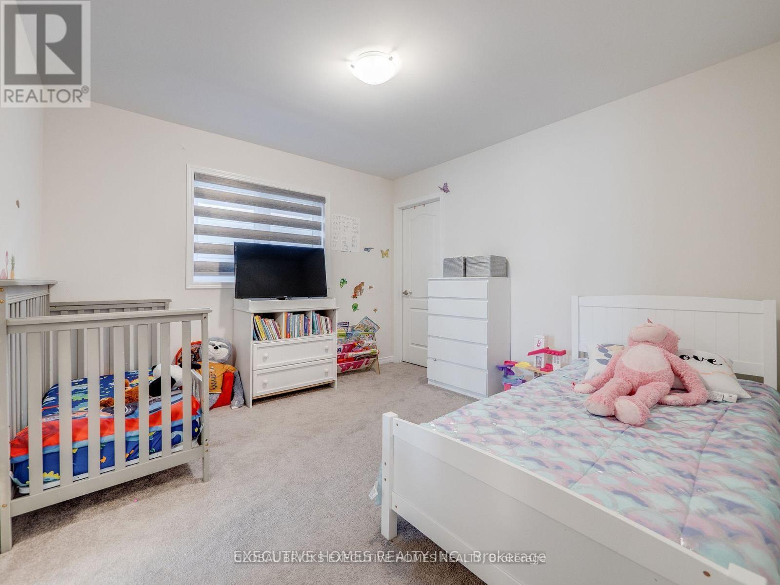 26 LILLIAN WAY - 26