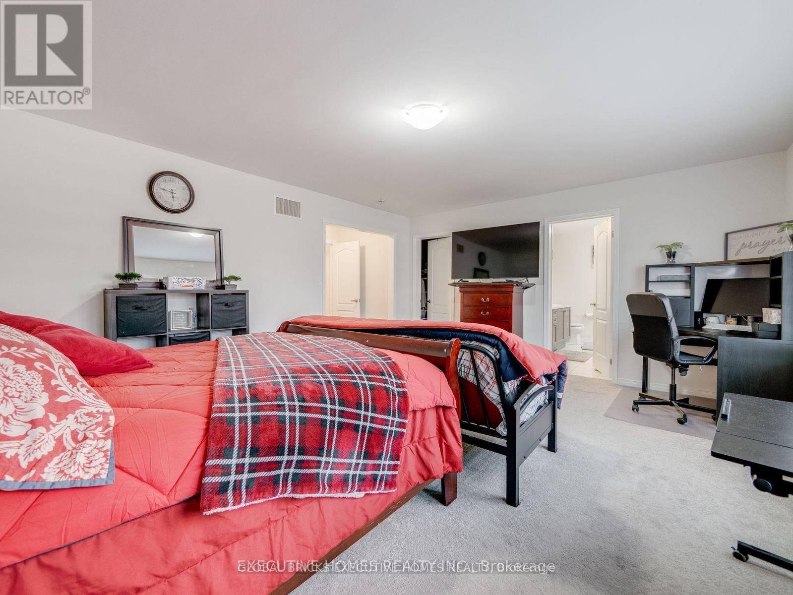 26 LILLIAN WAY - 32