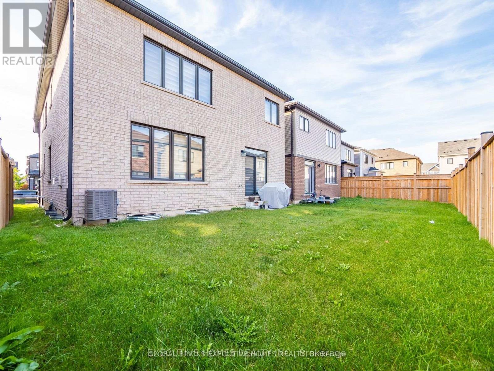 26 LILLIAN WAY - 40