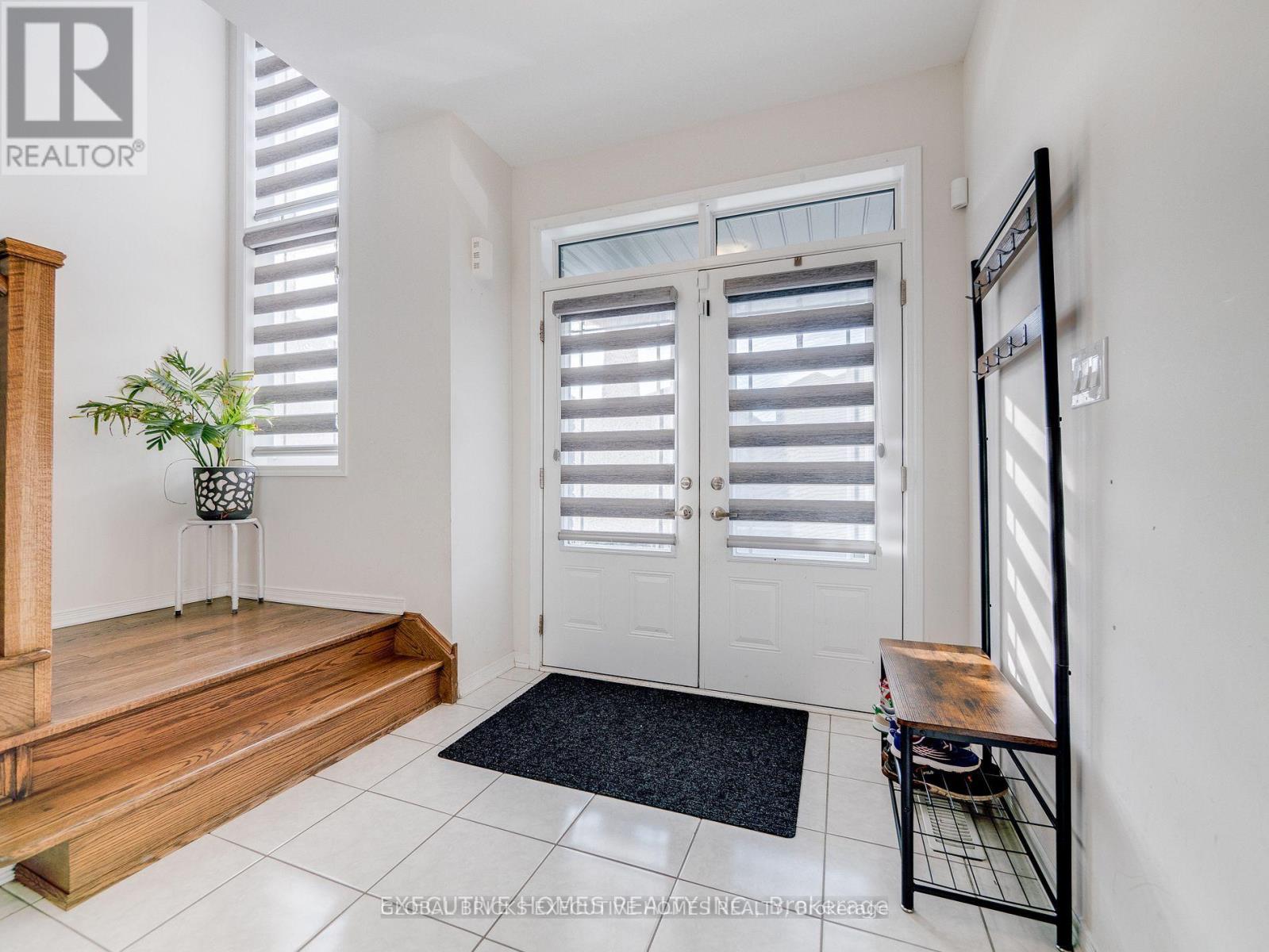 26 LILLIAN WAY - 6