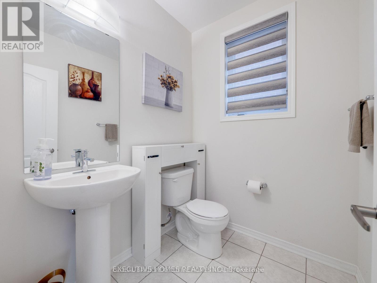 26 LILLIAN WAY - 9