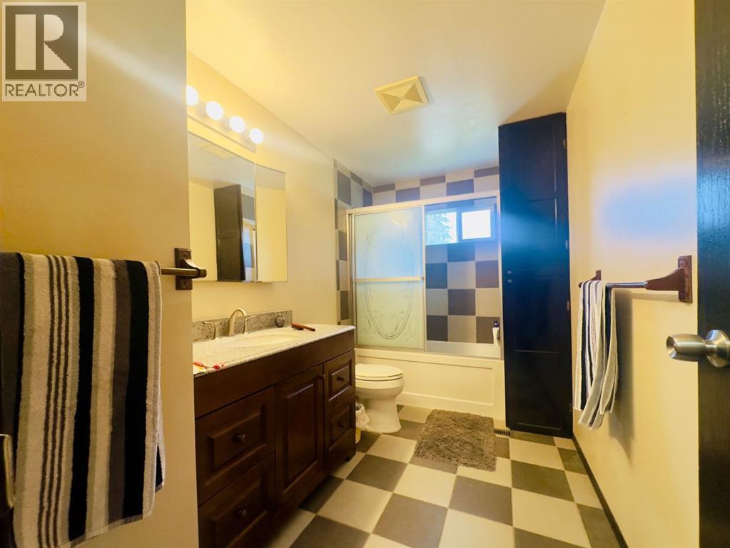 1405 61 Street - 25