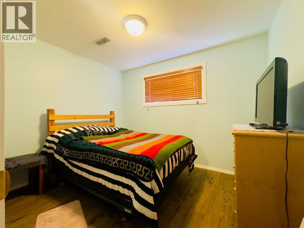 1405 61 Street - 31