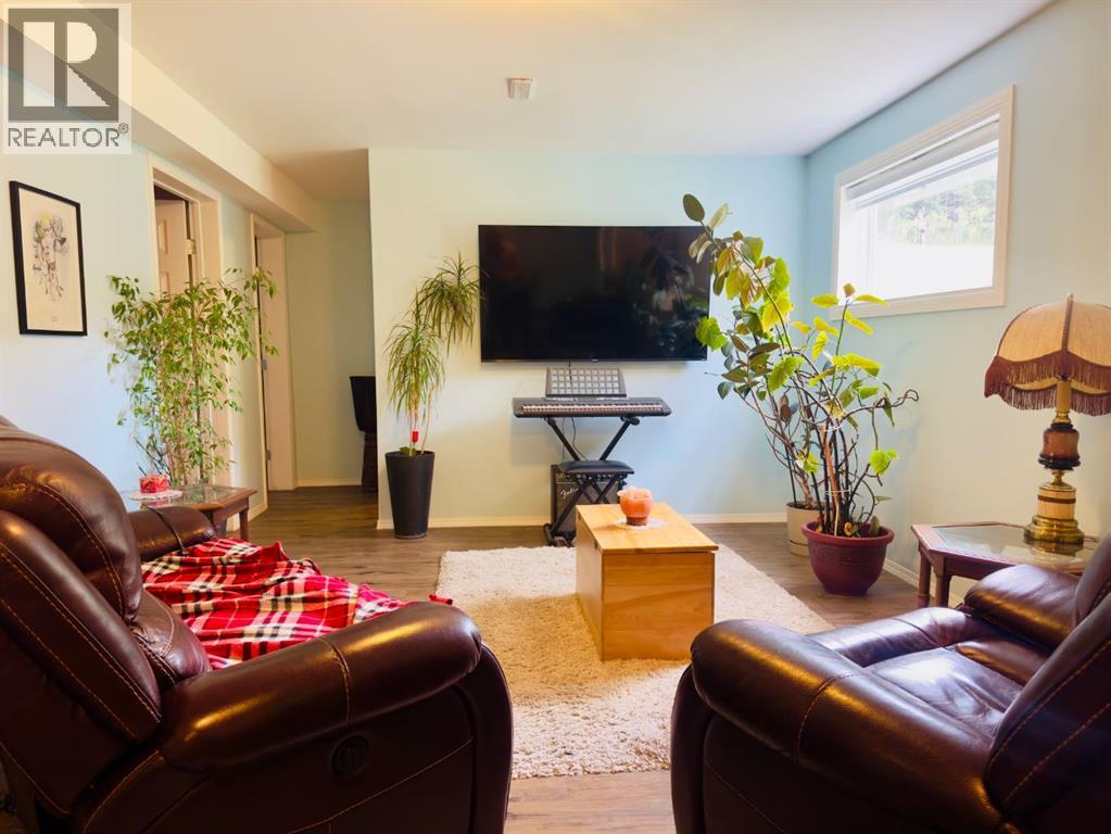 1405 61 Street - 28