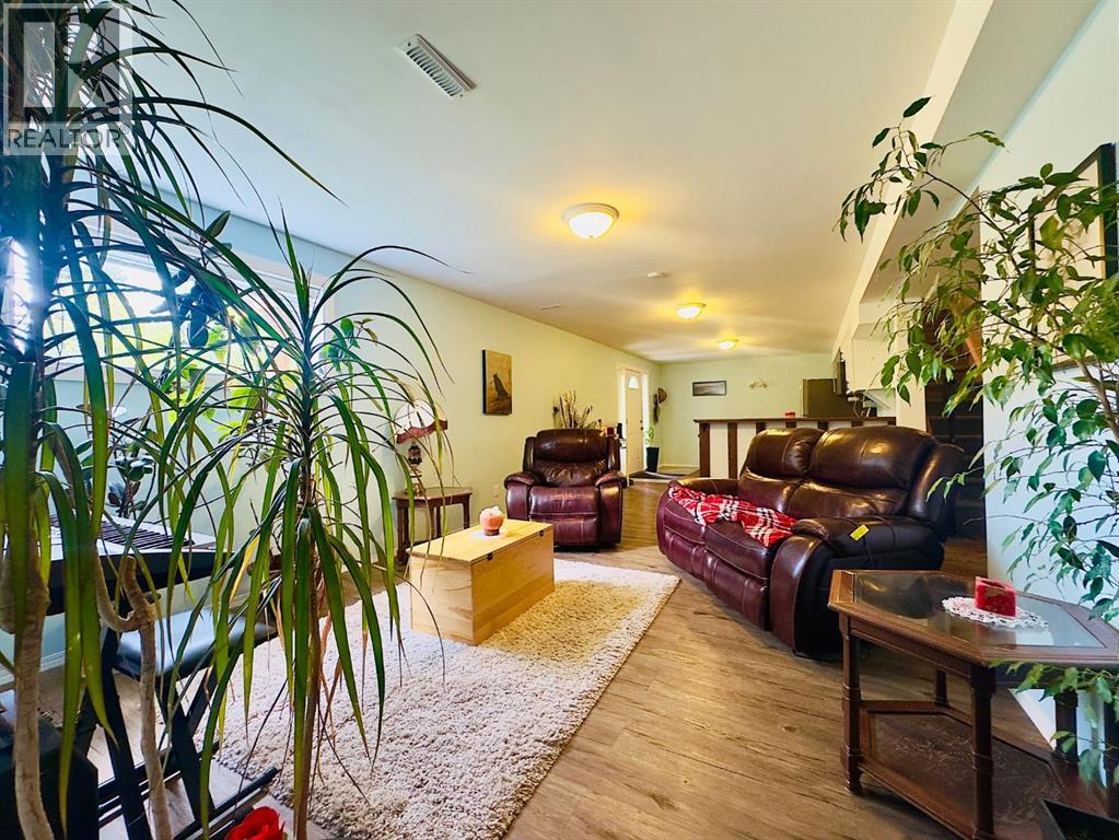 1405 61 Street - 30