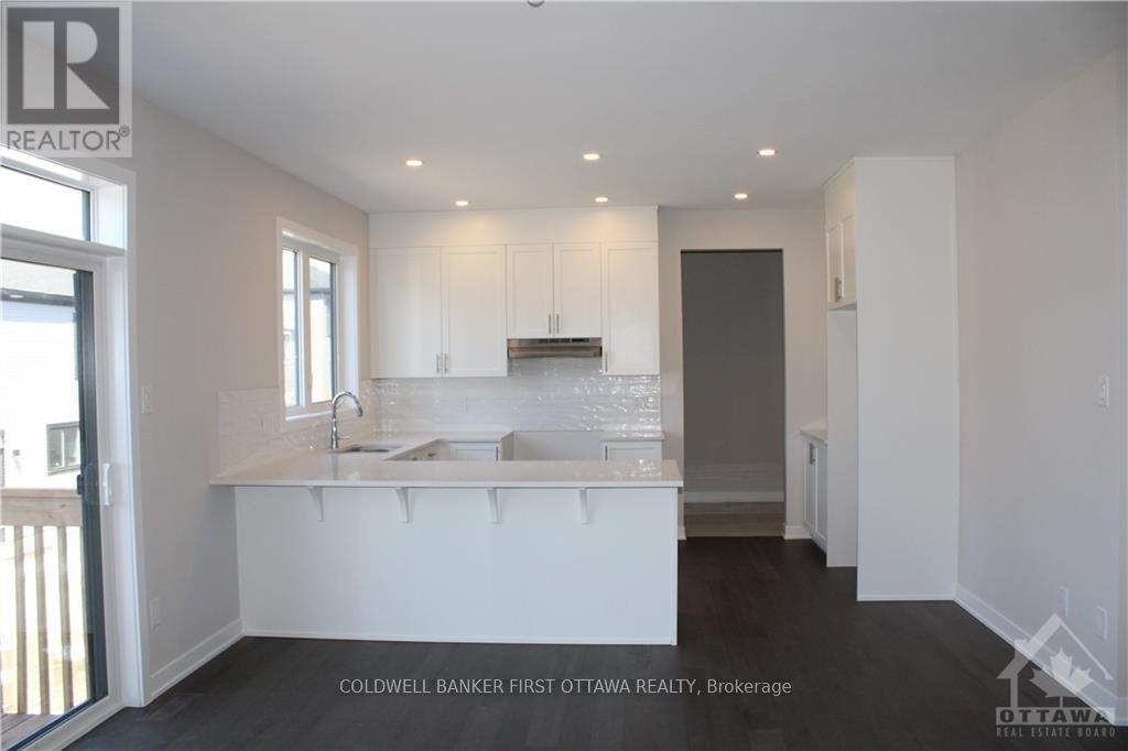 KItchen with quartz countertops