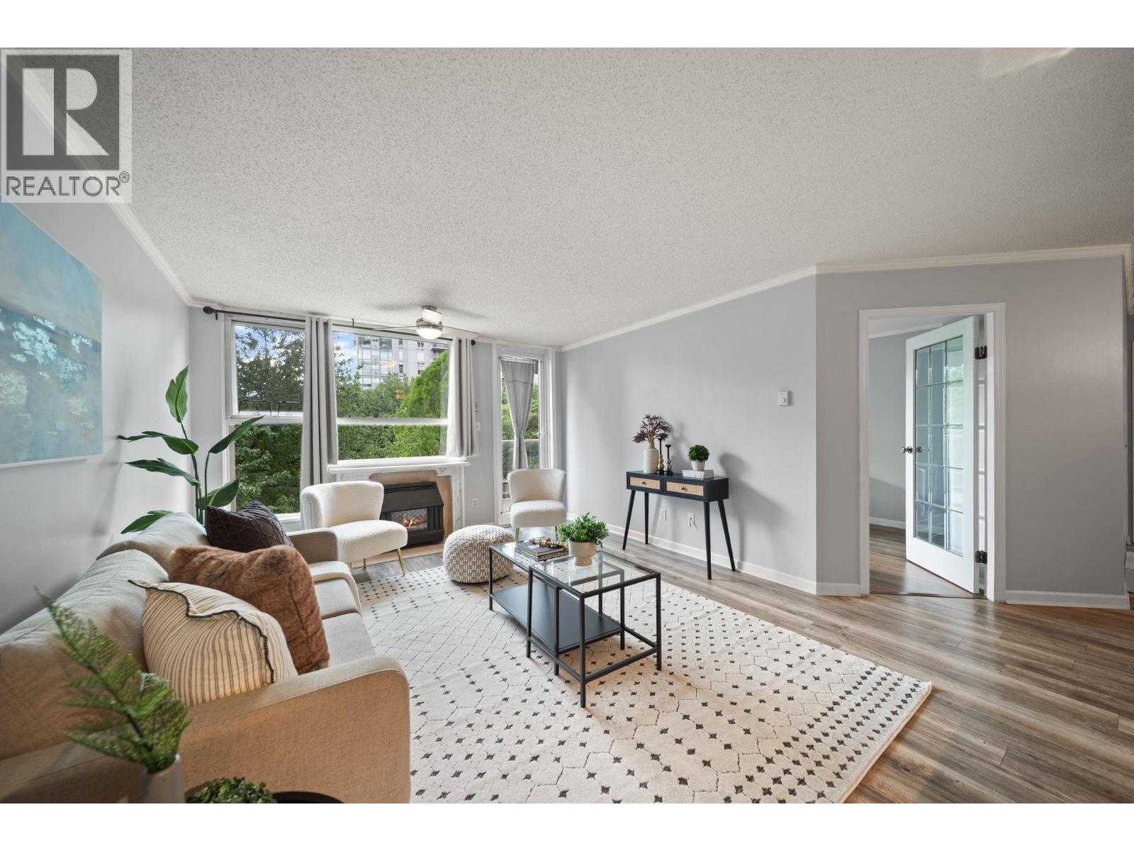 305 1250 QUAYSIDE DRIVE