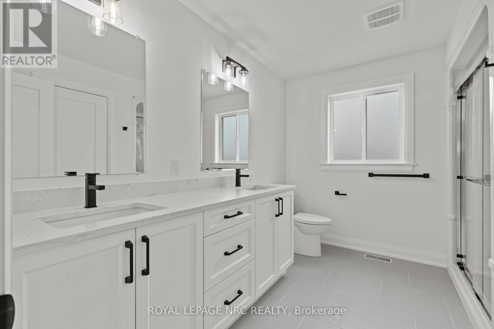 4705 LEE AVENUE - 16