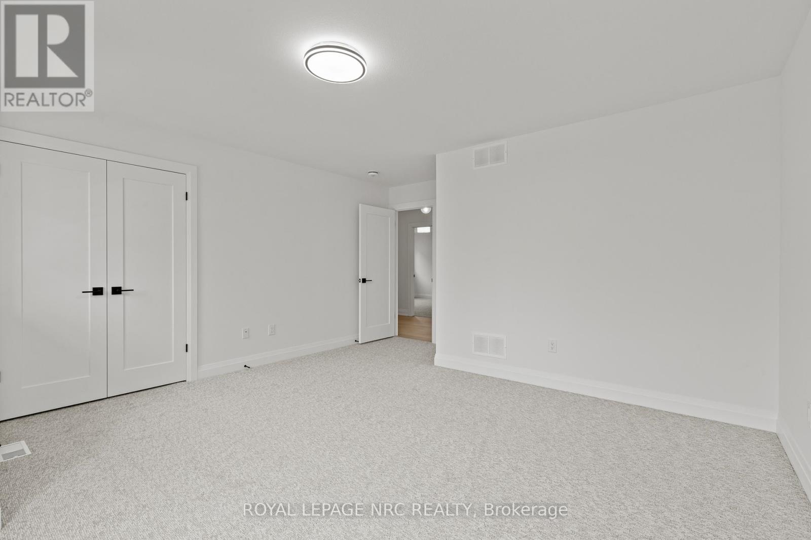 4705 LEE AVENUE - 20