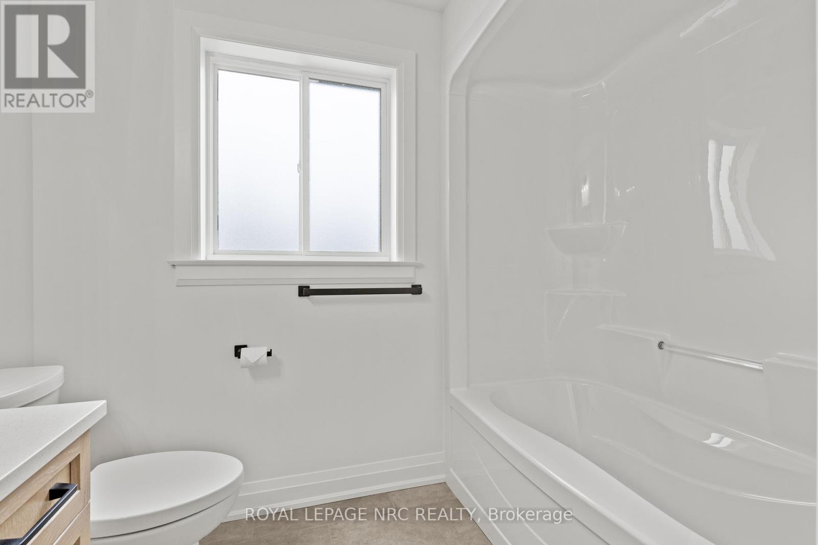 4705 LEE AVENUE - 25