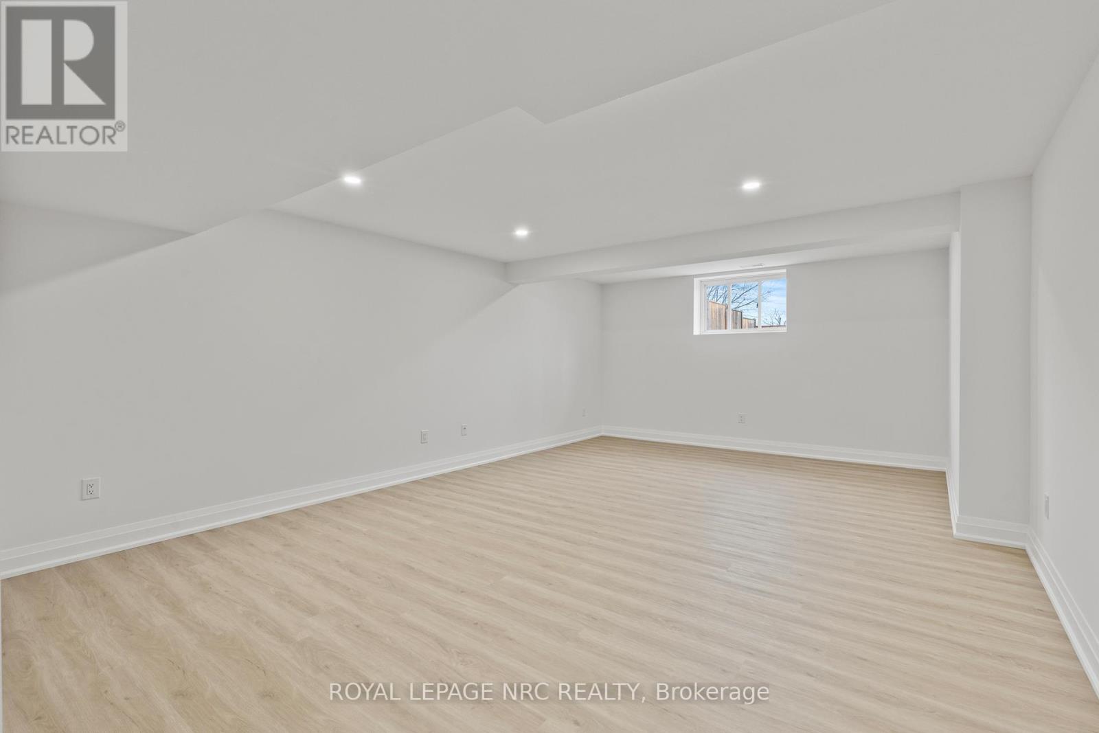 4705 LEE AVENUE - 28