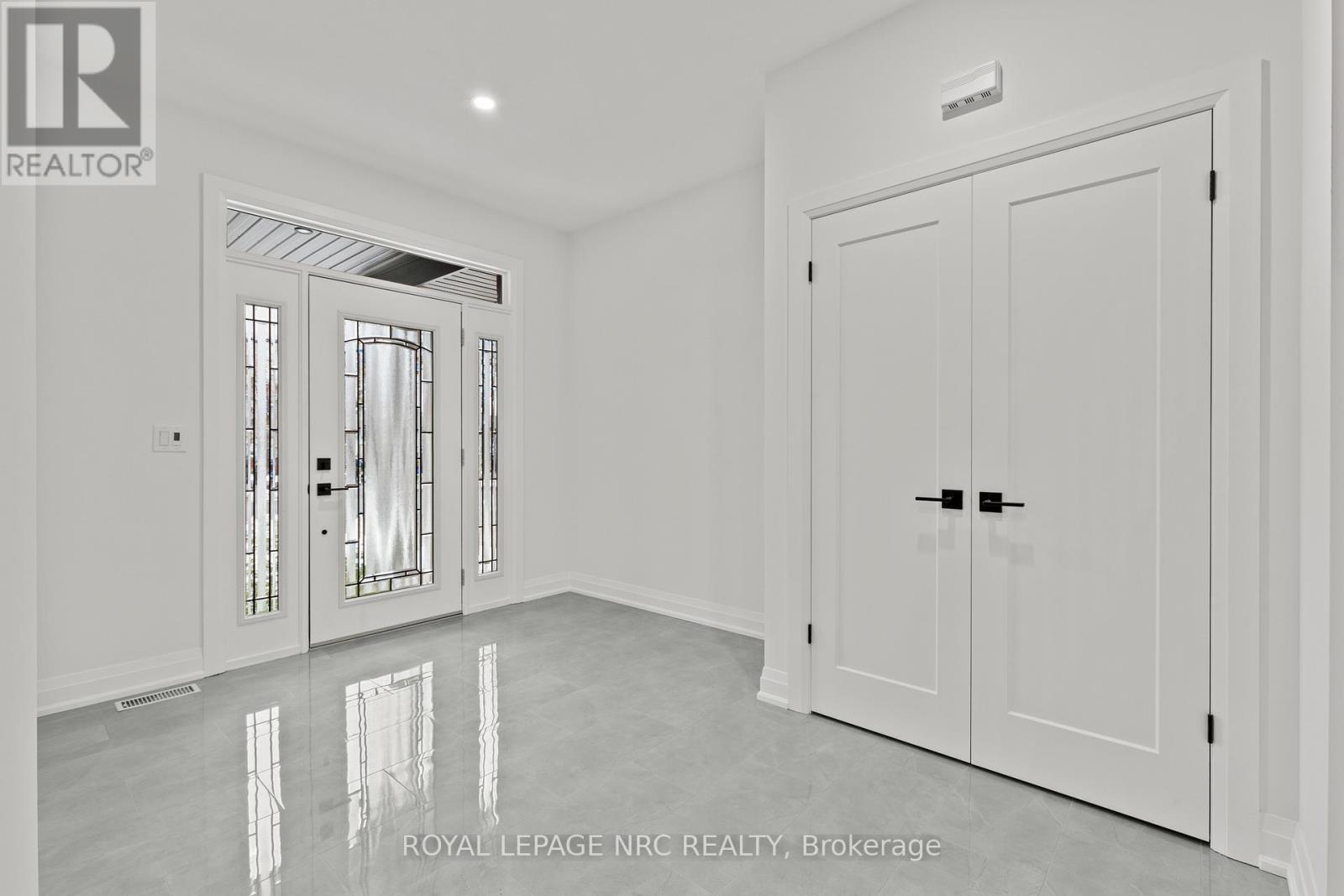 4705 LEE AVENUE - 3