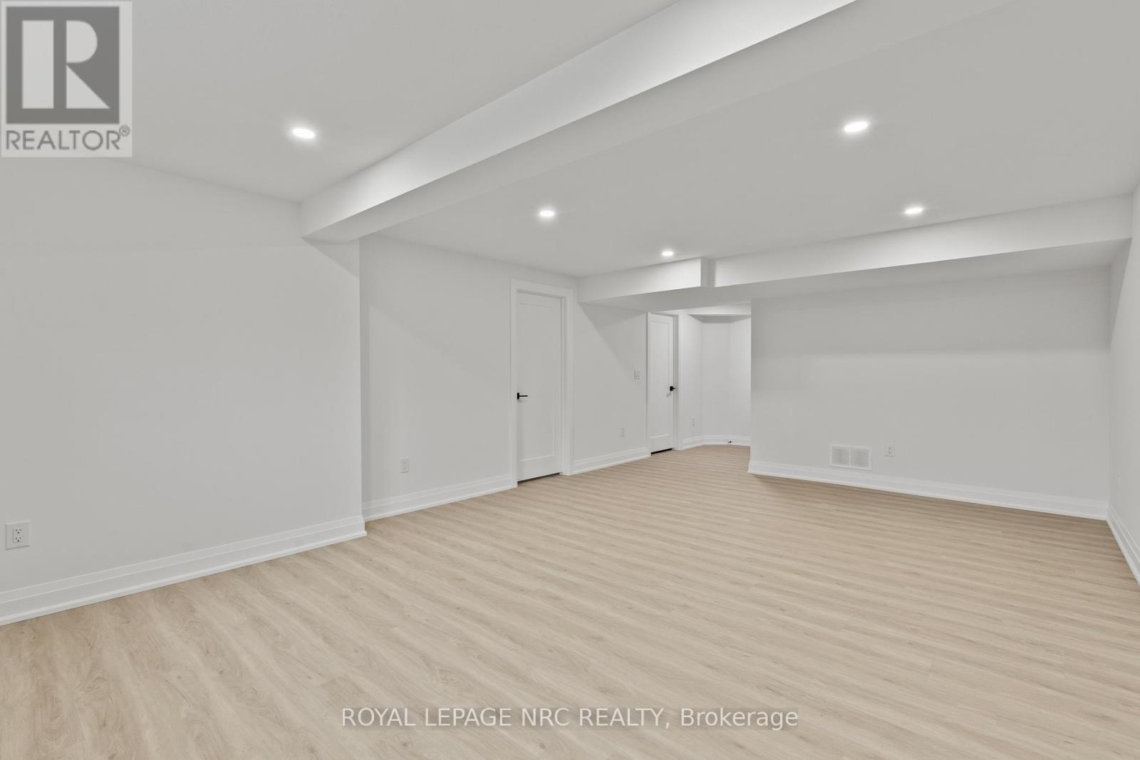 4705 LEE AVENUE - 29