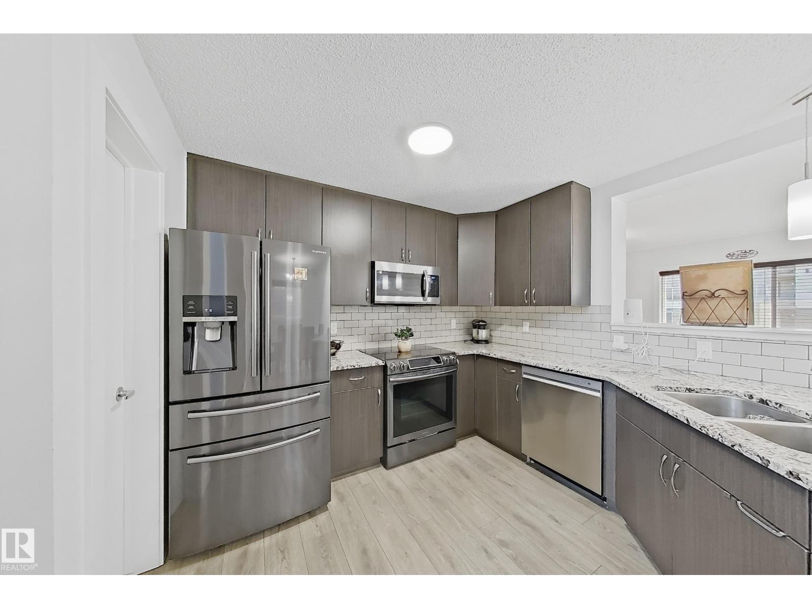 228 42 AV NW NW — photo 18
