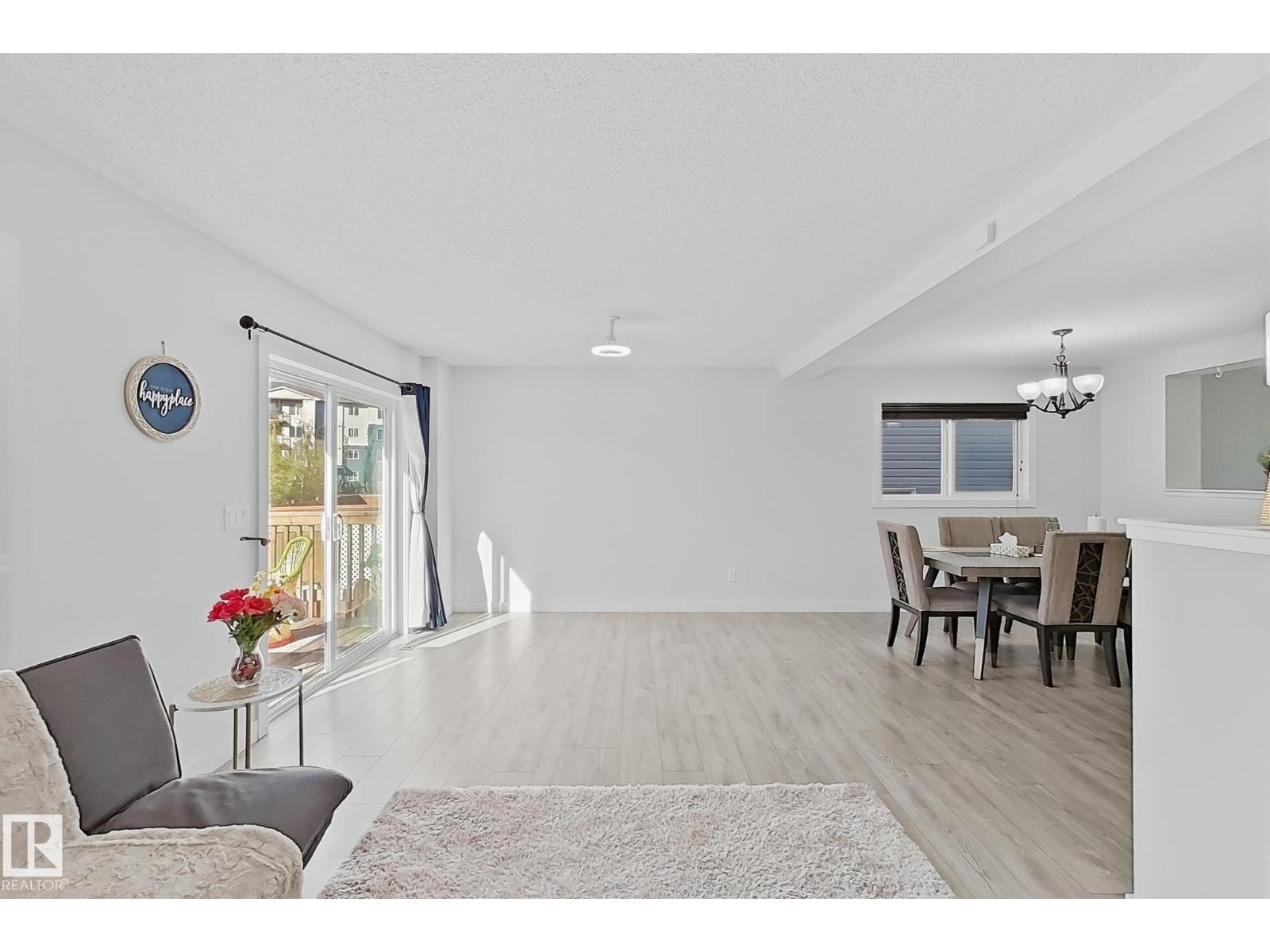 228 42 AV NW NW — photo 21