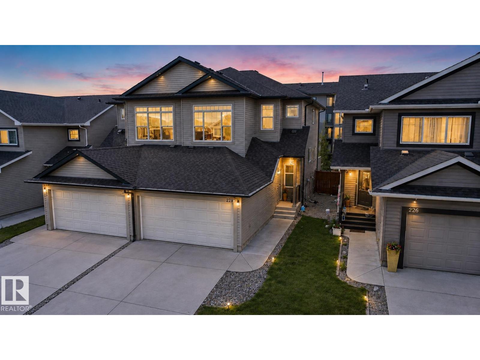 228 42 AV NW NW - photo 3