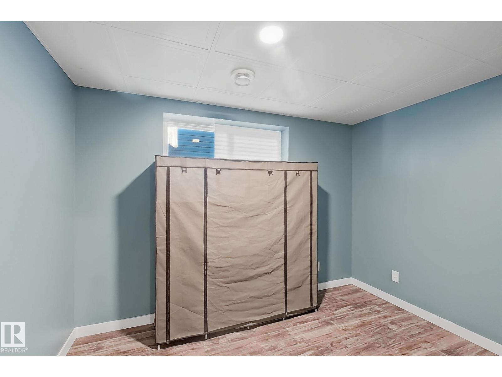 228 42 AV NW NW — photo 37