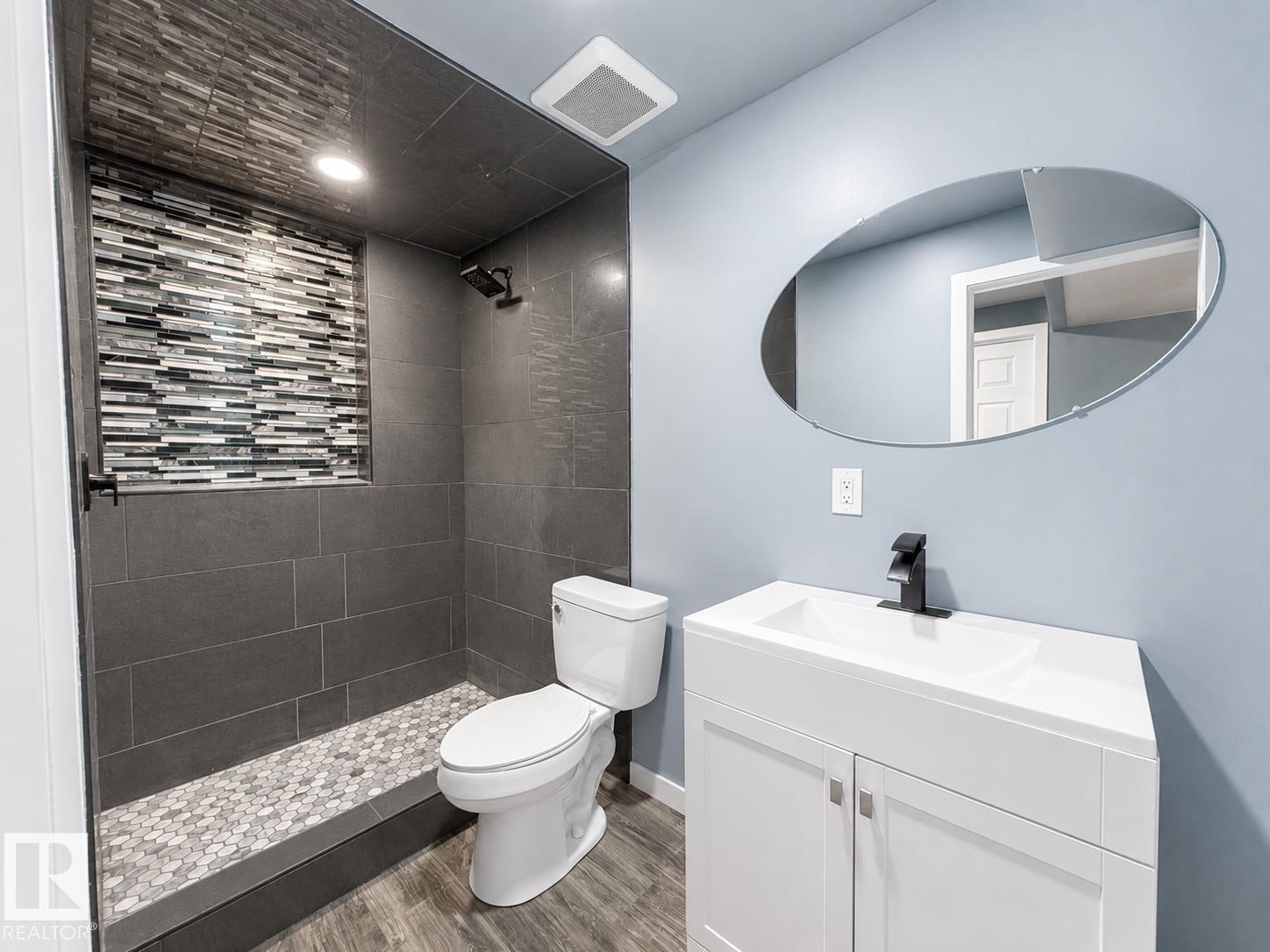 228 42 AV NW NW — photo 38