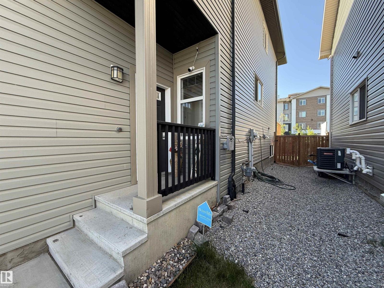 228 42 AV NW NW — photo 7