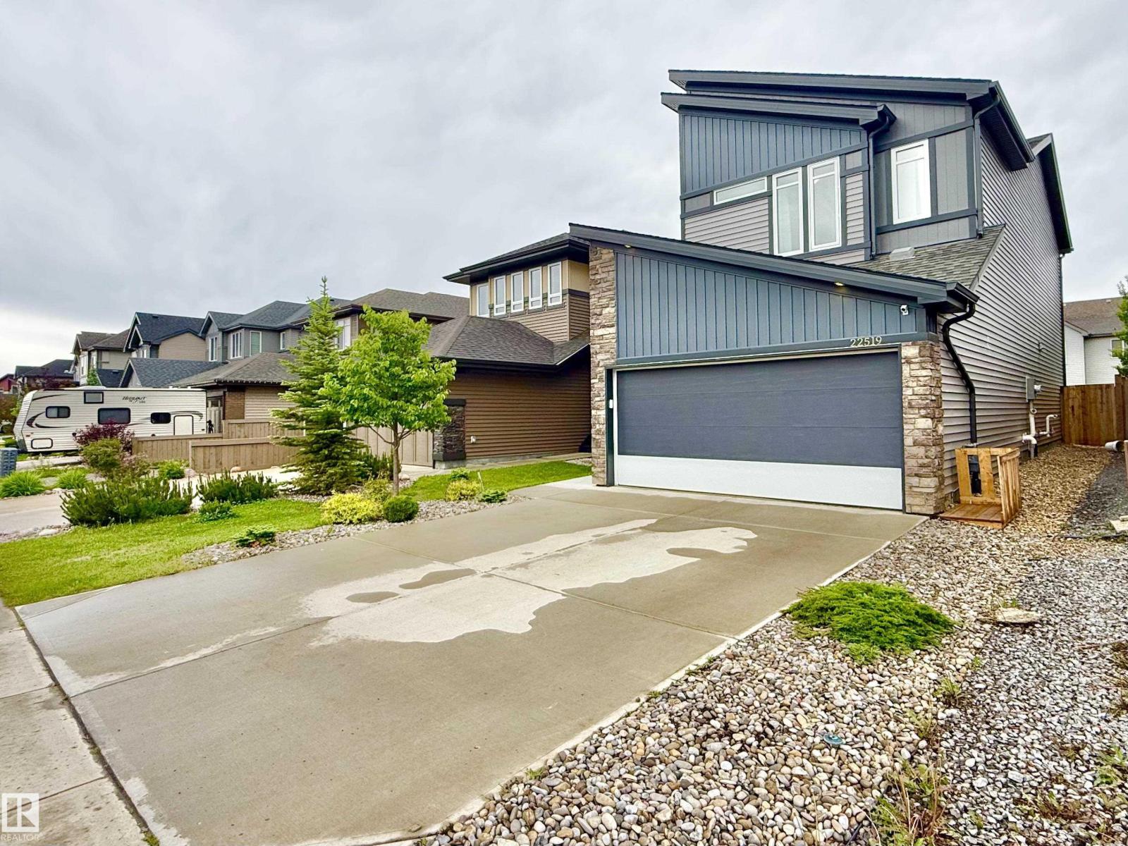 22519 96 AV NW - 3