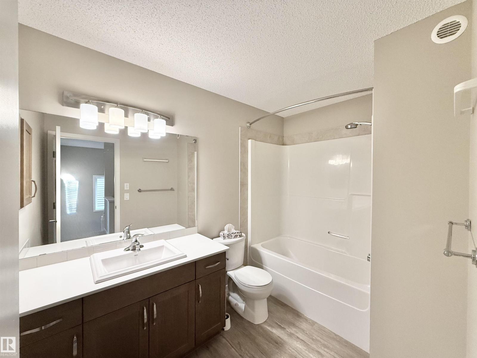 22519 96 AV NW - 35