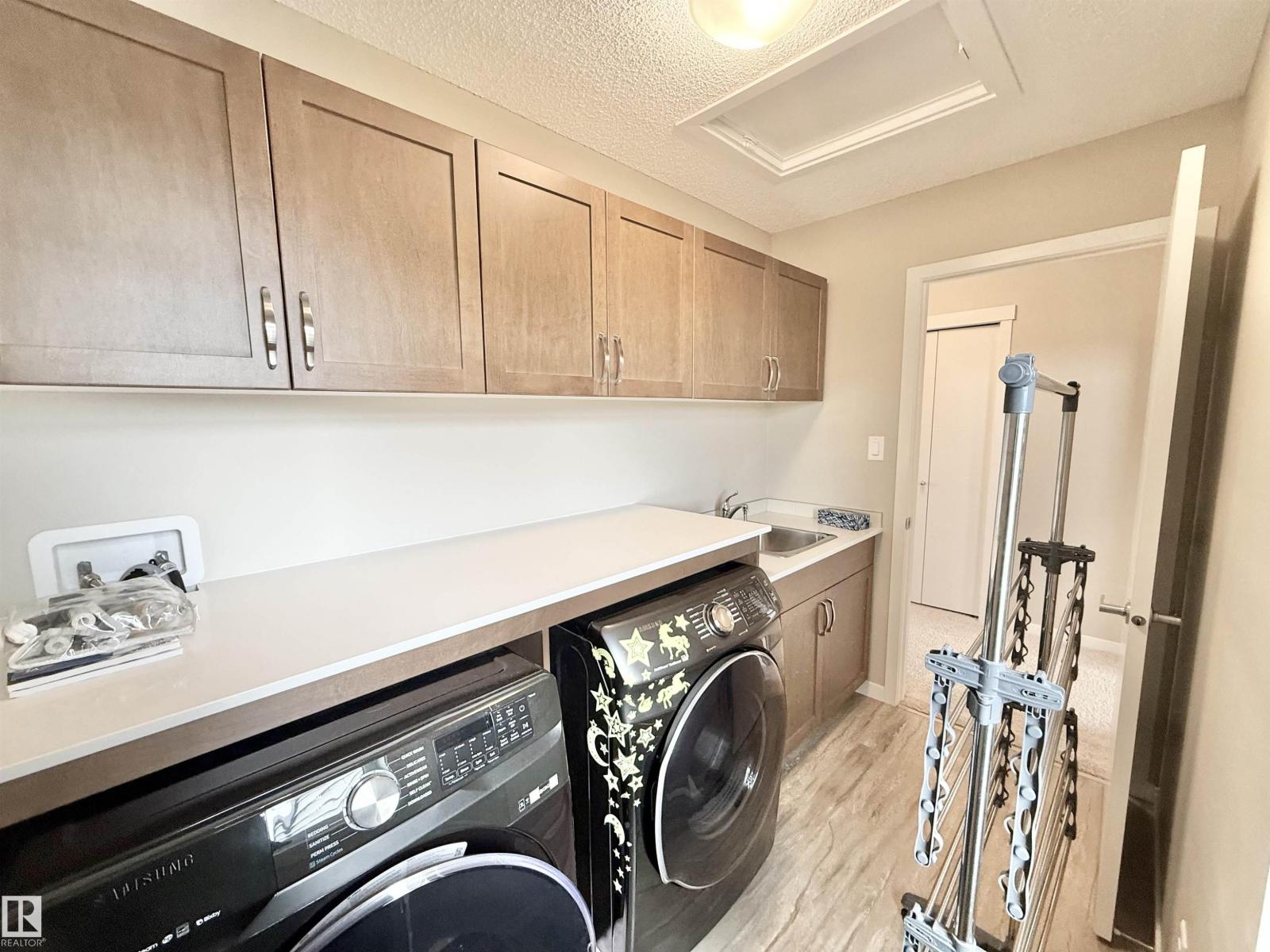 22519 96 AV NW - 38