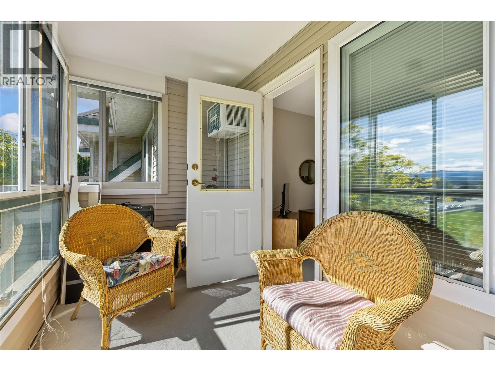 980 Glenwood Avenue Unit# 304 Lot# SL 75, Kelowna