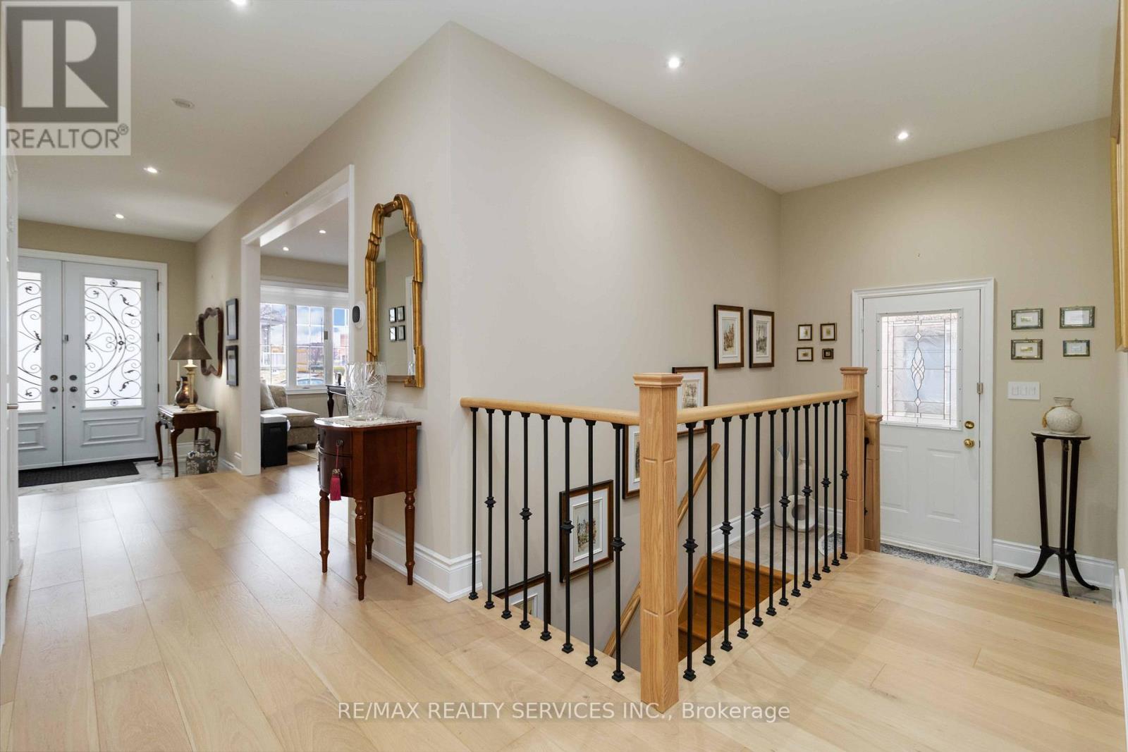 15 VALLEYSTREAM CIRCLE - 4